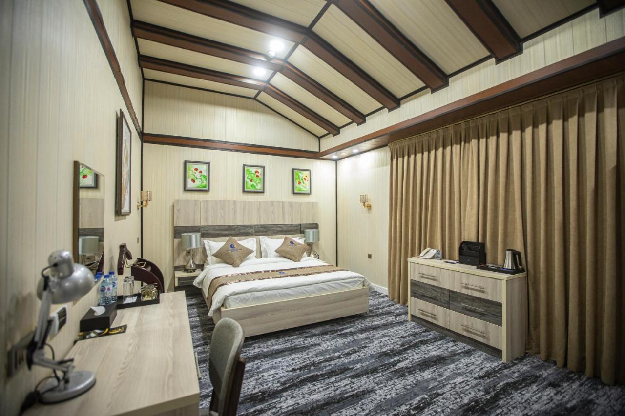 Tinchlik Plaza Hotel Navoi Exterior photo