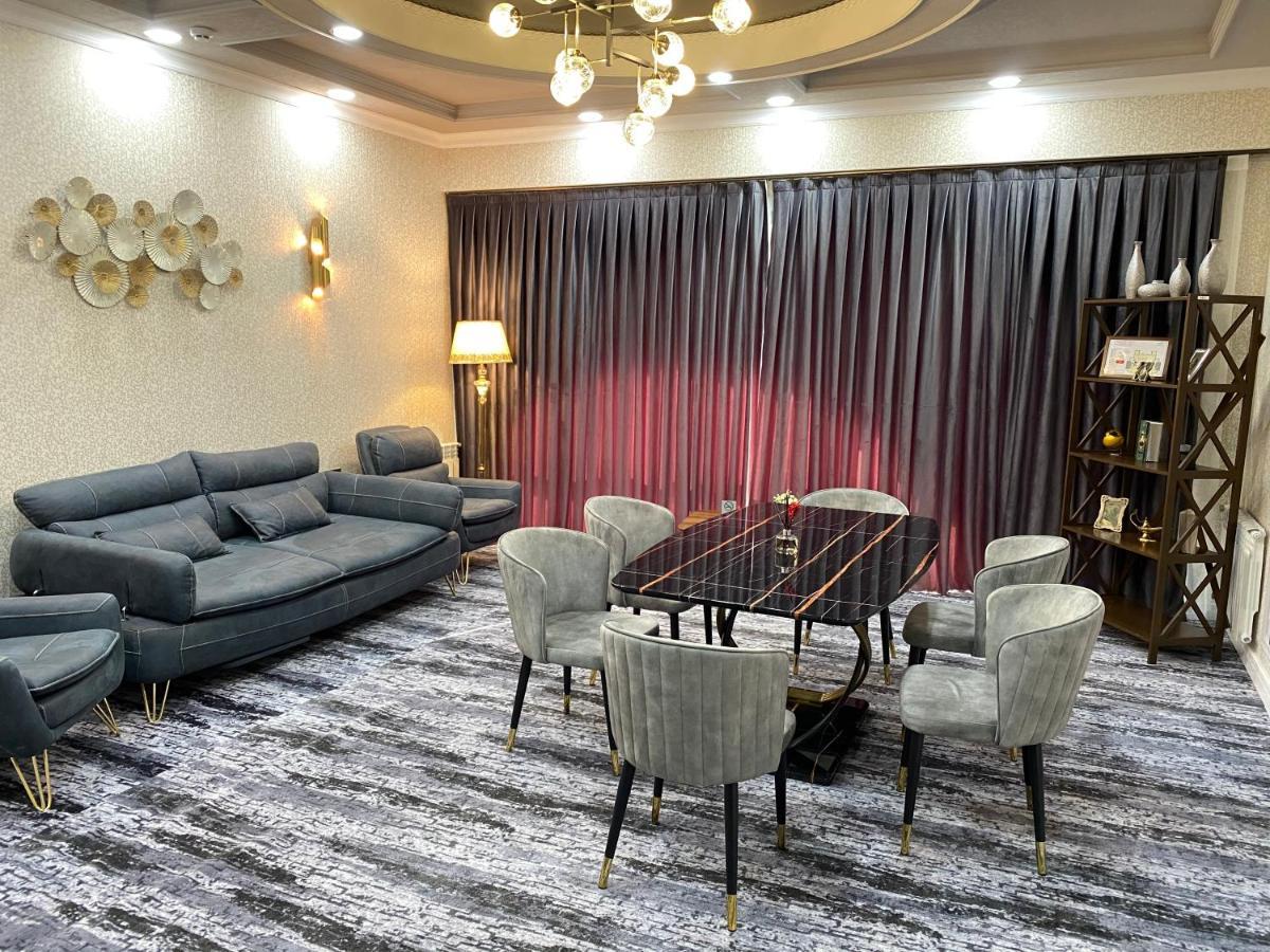 Tinchlik Plaza Hotel Navoi Exterior photo