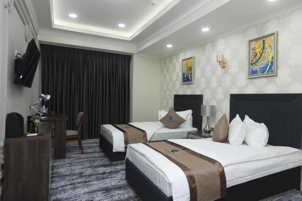 Tinchlik Plaza Hotel Navoi Exterior photo