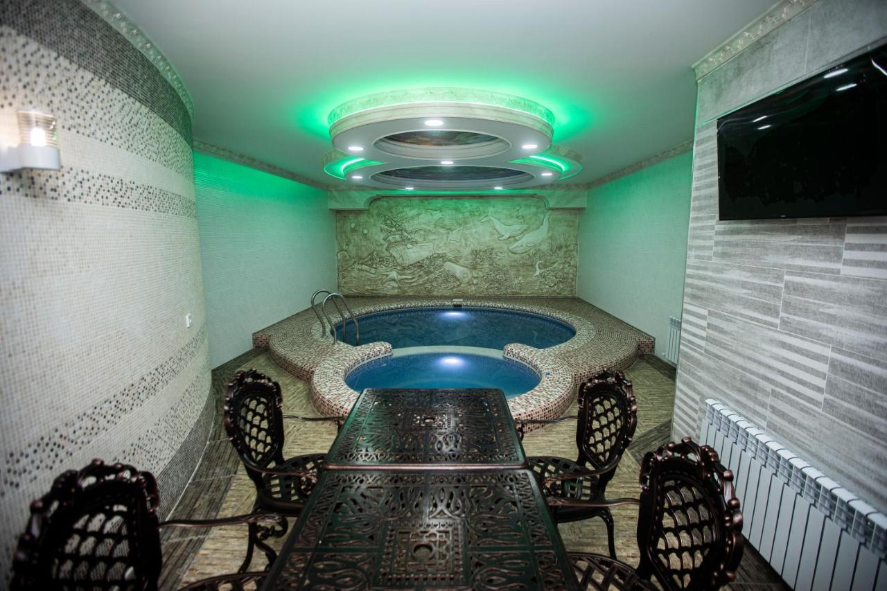 Tinchlik Plaza Hotel Navoi Exterior photo