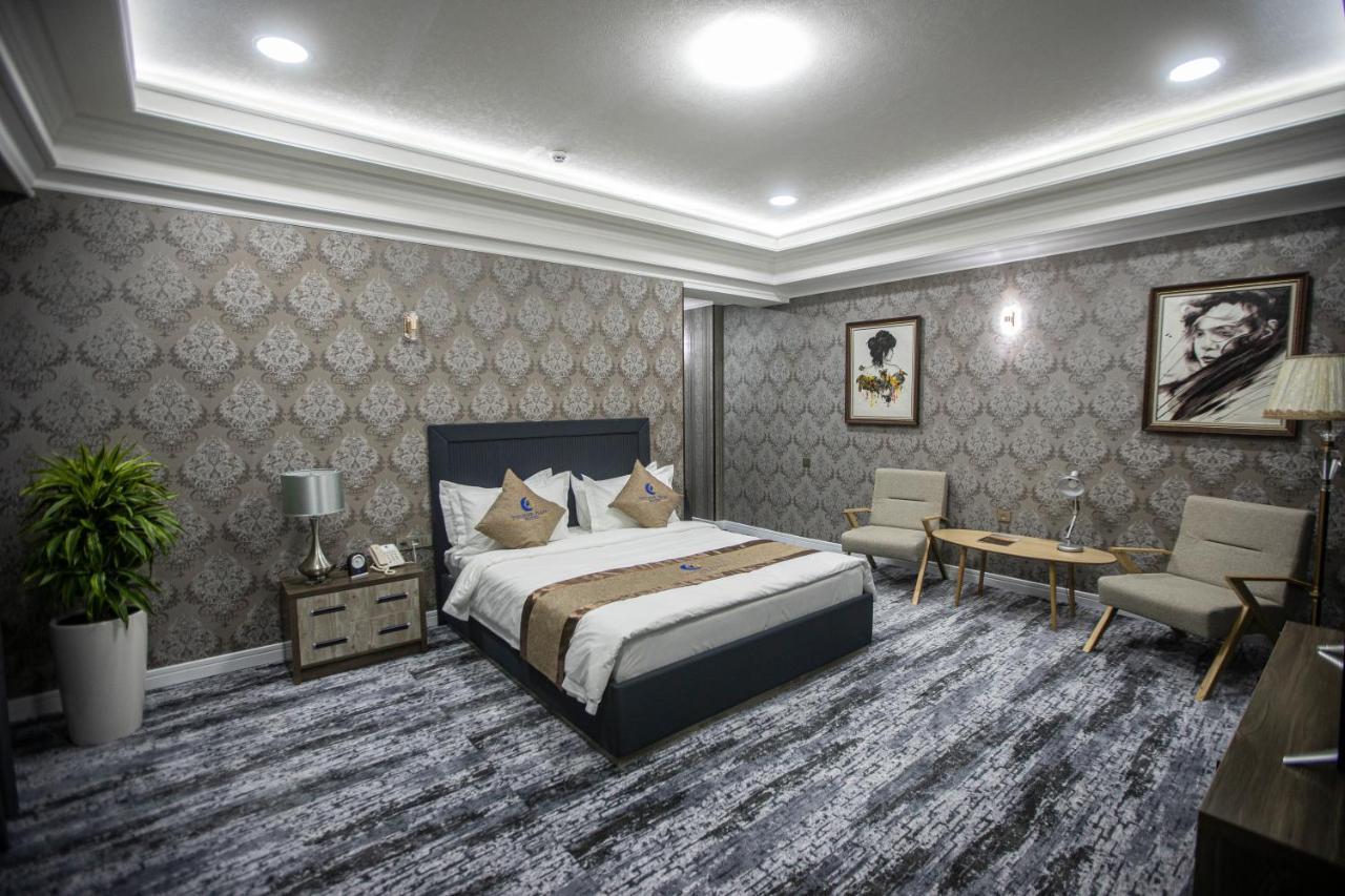 Tinchlik Plaza Hotel Navoi Exterior photo