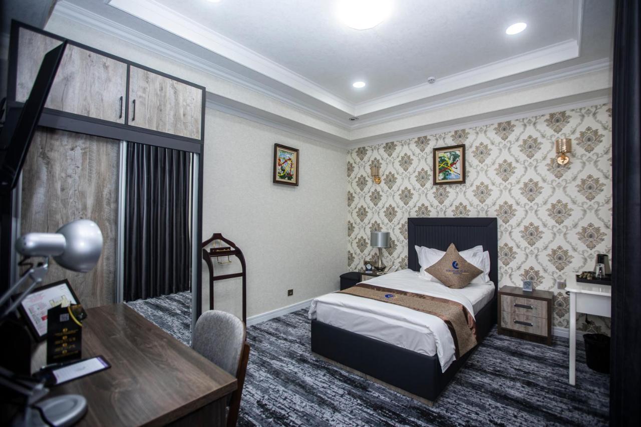 Tinchlik Plaza Hotel Navoi Exterior photo